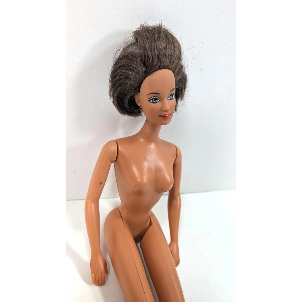 VINTAGE FLIP AND DIVE SWIMING BARBIE 1993 BRUNETTE NUDE MATTEL TESTED WORKING